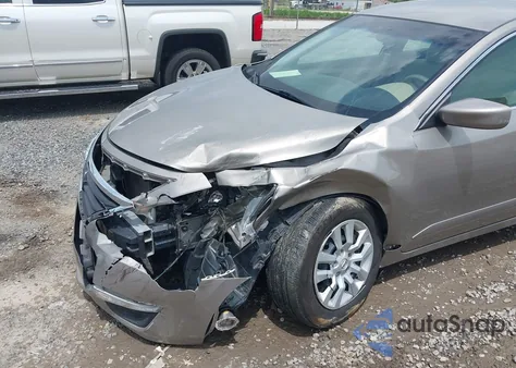 2014 Nissan Altima 2.5 S из США, поврежденный, VIN 1N4AL3AP0EC281396